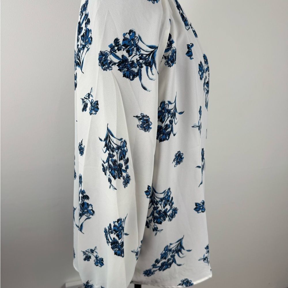 LOFT Blue Floral Blouse - Picture 3 of 7